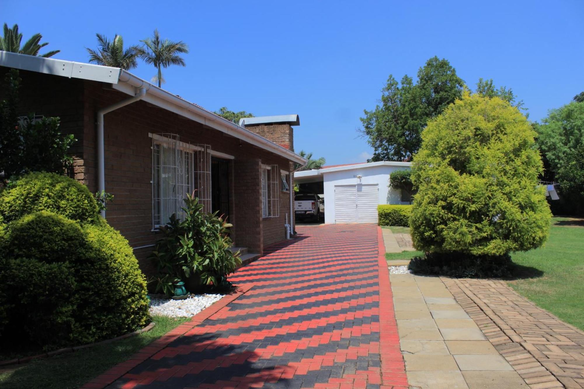 His Glory Guest House Vryheid Eksteriør bilde