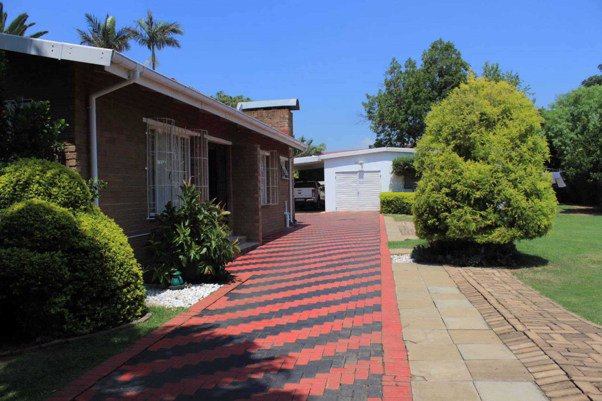 His Glory Guest House Vryheid Eksteriør bilde