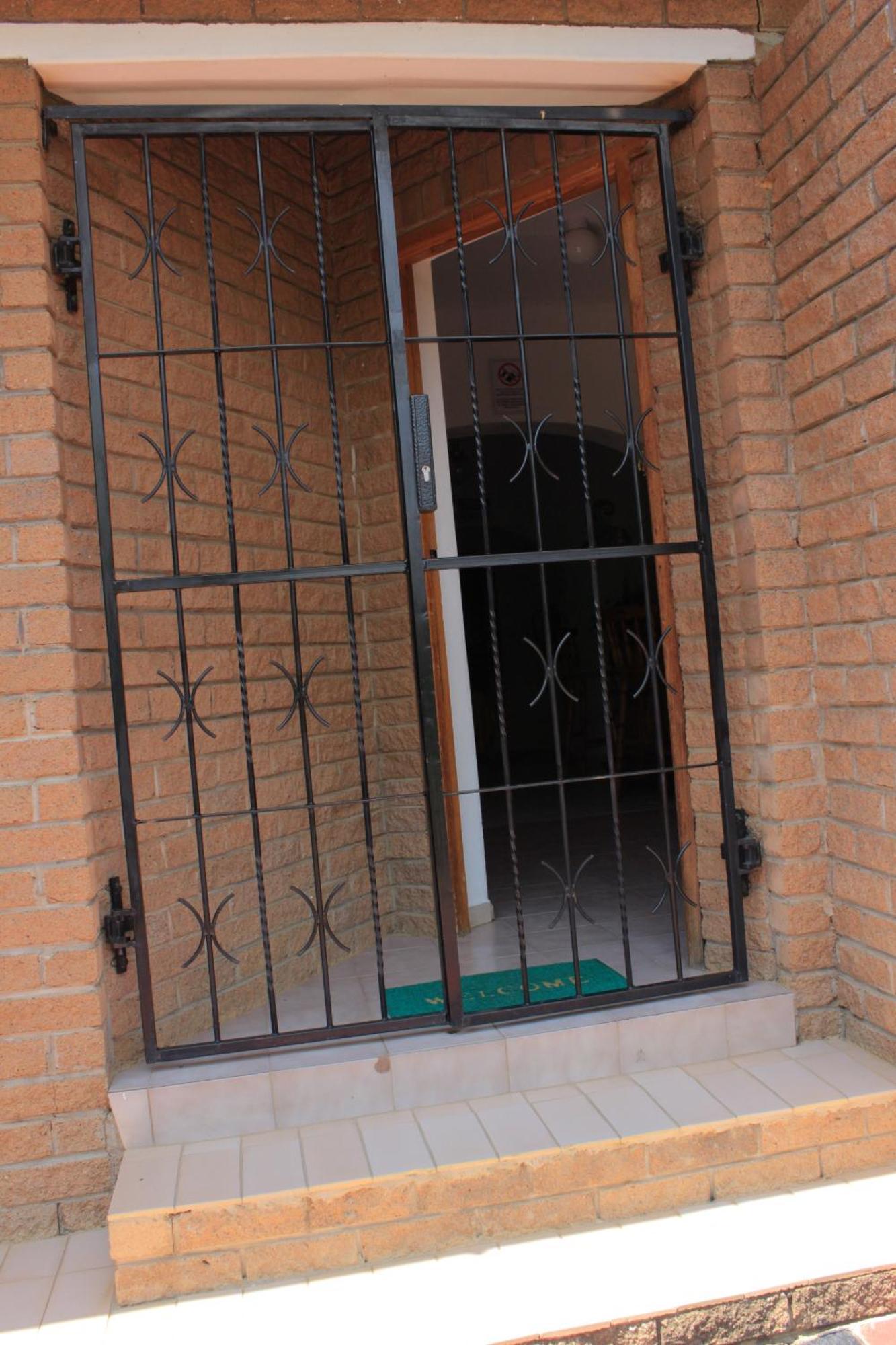 His Glory Guest House Vryheid Eksteriør bilde